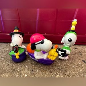Snoopy Halloween plastic/rubber figurines